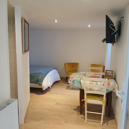 Le Lys Apartment Saintes Luaran gambar