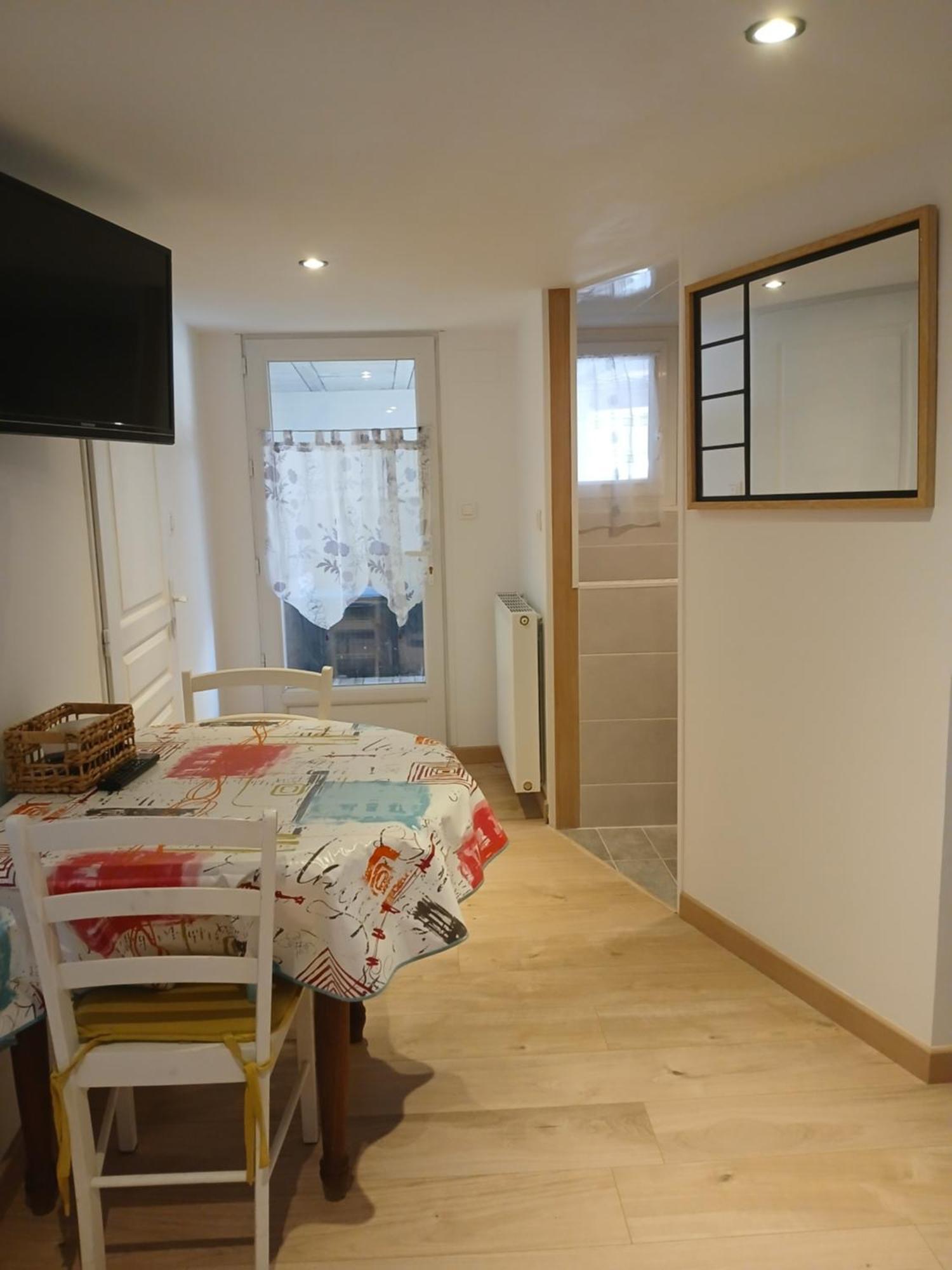 Le Lys Apartment Saintes Luaran gambar