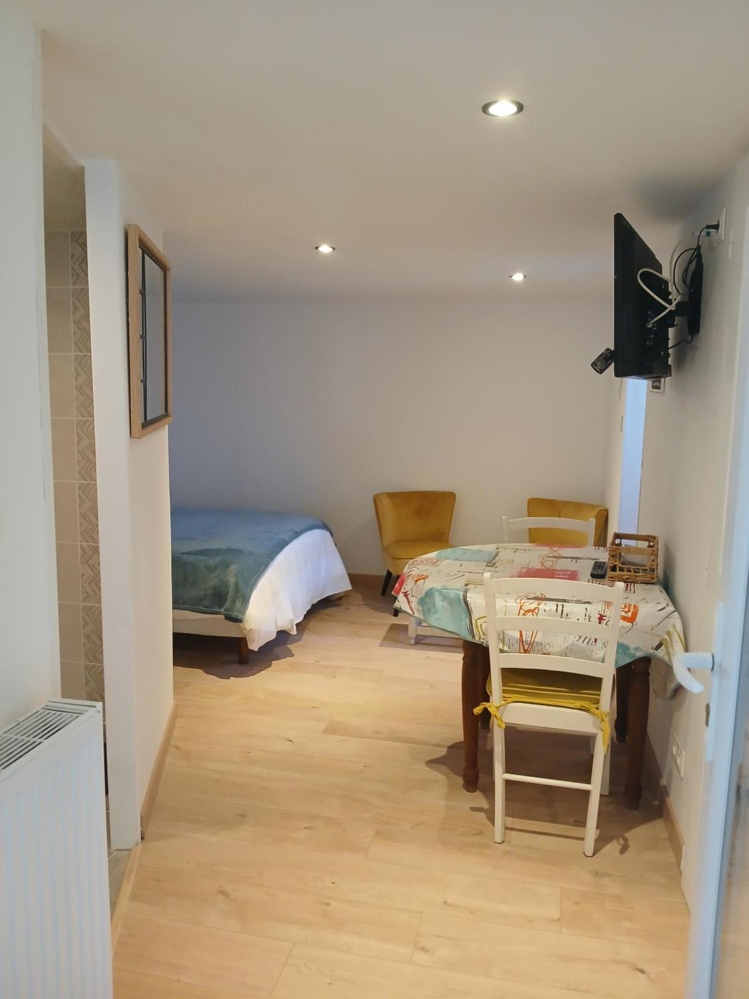 Le Lys Apartment Saintes Luaran gambar